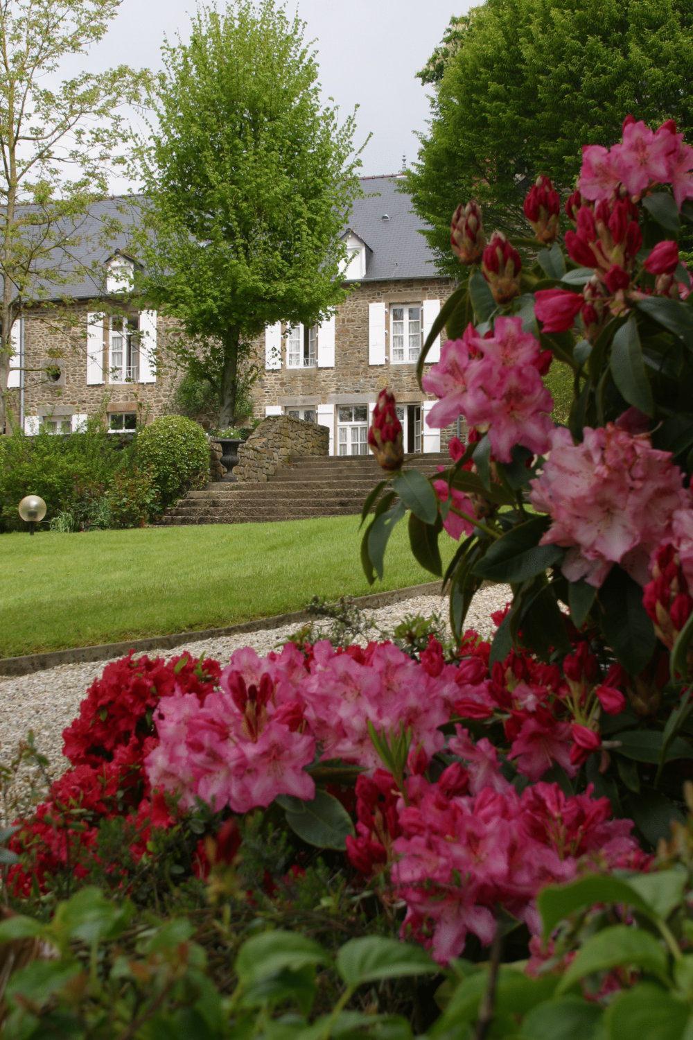 Logis Hotel Du Chateau Combourg Restaurace fotografie